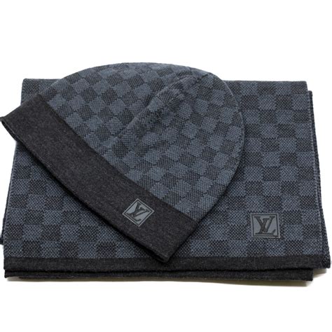 echarpe et bonnet louis vuitton prix|Accessoires de luxe : écharpes et foulards pour femme .